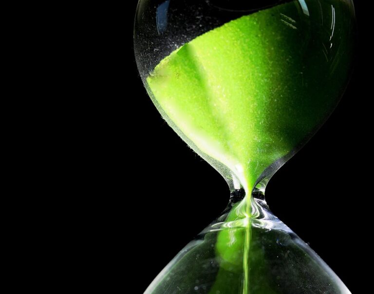 timing is everything: when to refinance your mortgage for maximum