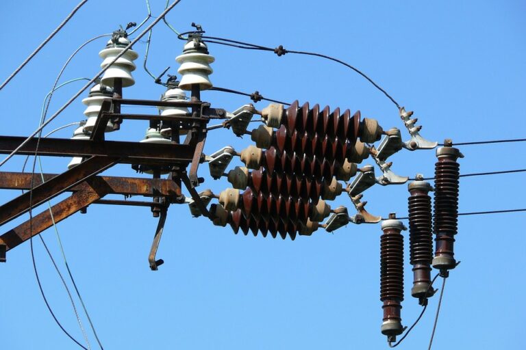 current mortgage refinance rates: what homeowners need to know today