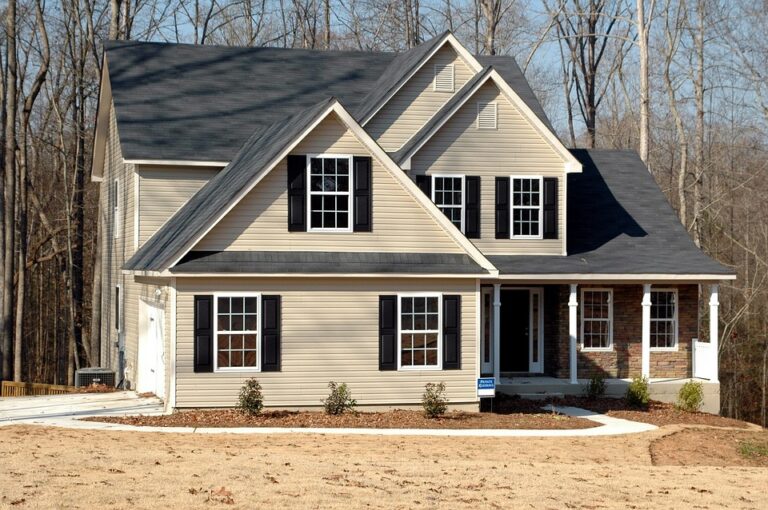 understanding interest only mortgage refinancing: pros and cons