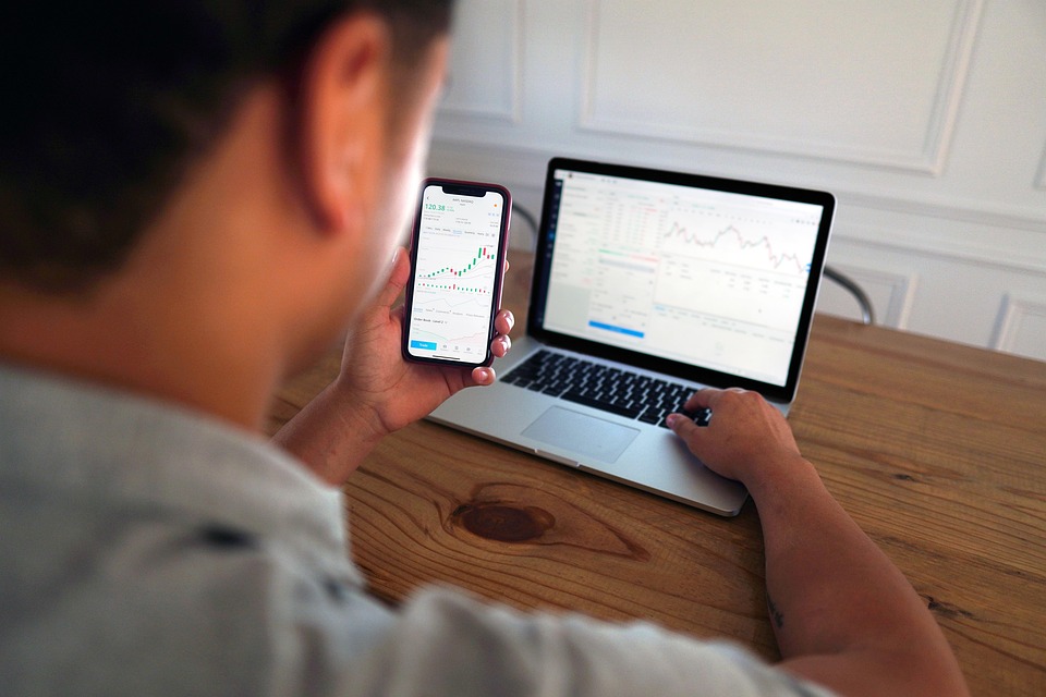 unlocking equity: the benefits of cash out refinancing in a rising